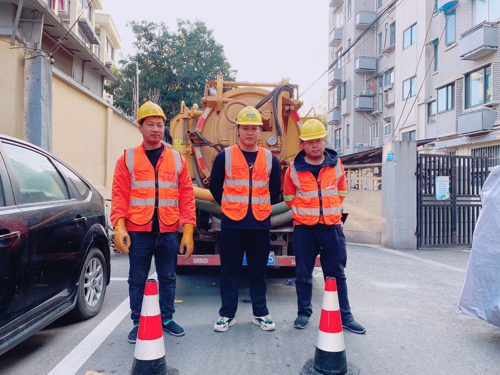摄山村南京某小区管道清淤检测施工